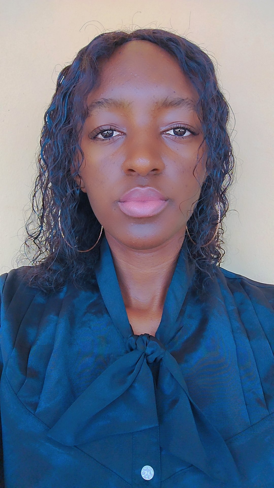 Photo de profil de Ntsogo Mebale Mikhaella Manuela
